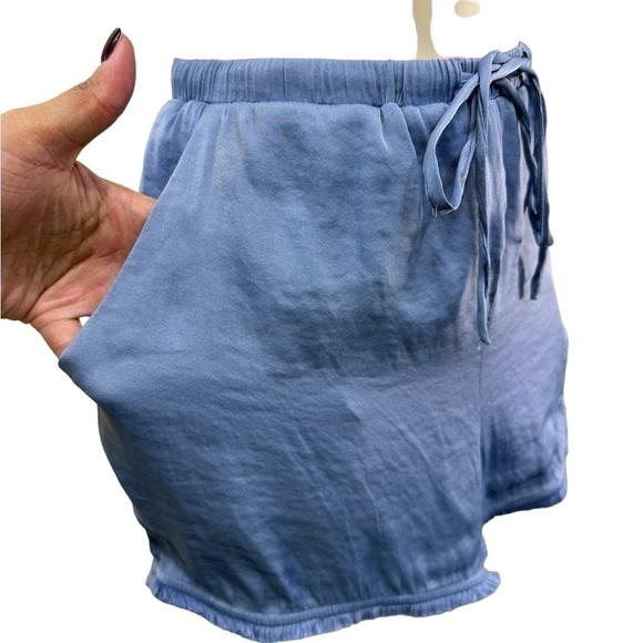 HEARTLOOM Devin shorts ONLY - Picture 10 of 13